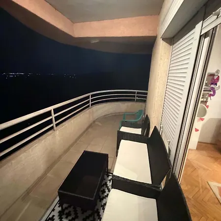 View * Üsküp